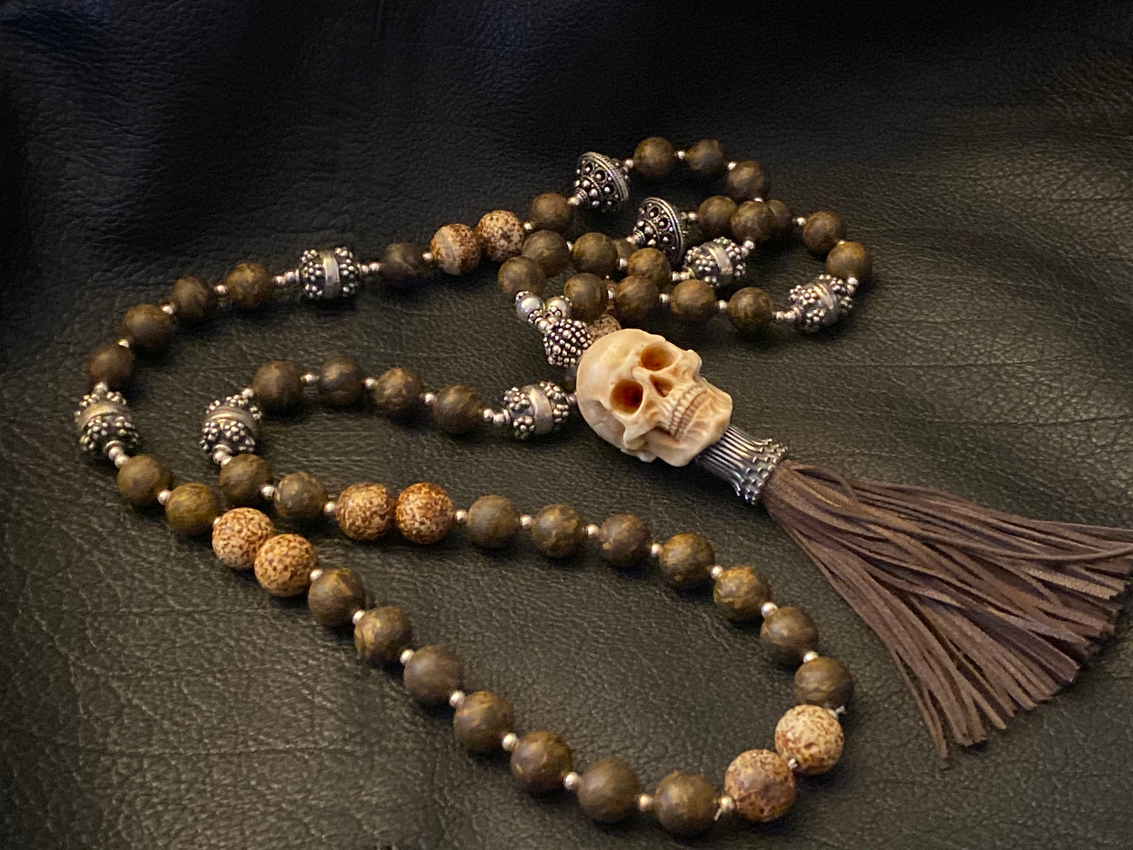 Buffalo Horn 8mm Buddhist Mala - 4 Guru Bead Options • online 108 beads