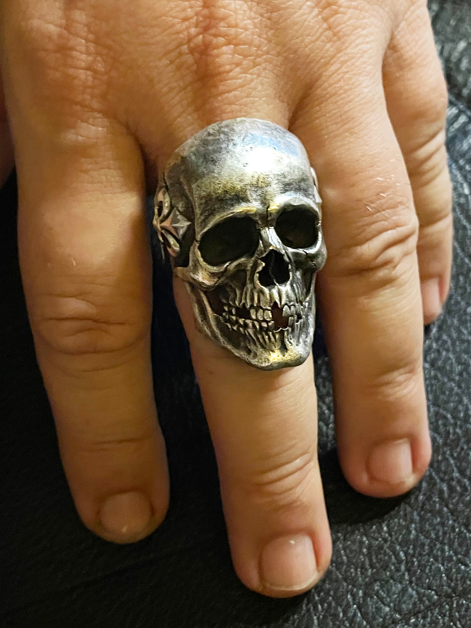 Sterling Silver 925 4 Skull Ring Band Size 9.5 see pictures for offers reference